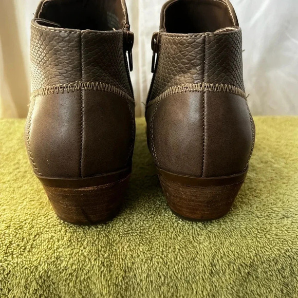 Bass Shoe "Nina" Womens Heeled Ankle Booties Sz 8.5 - Picture 6 of 10